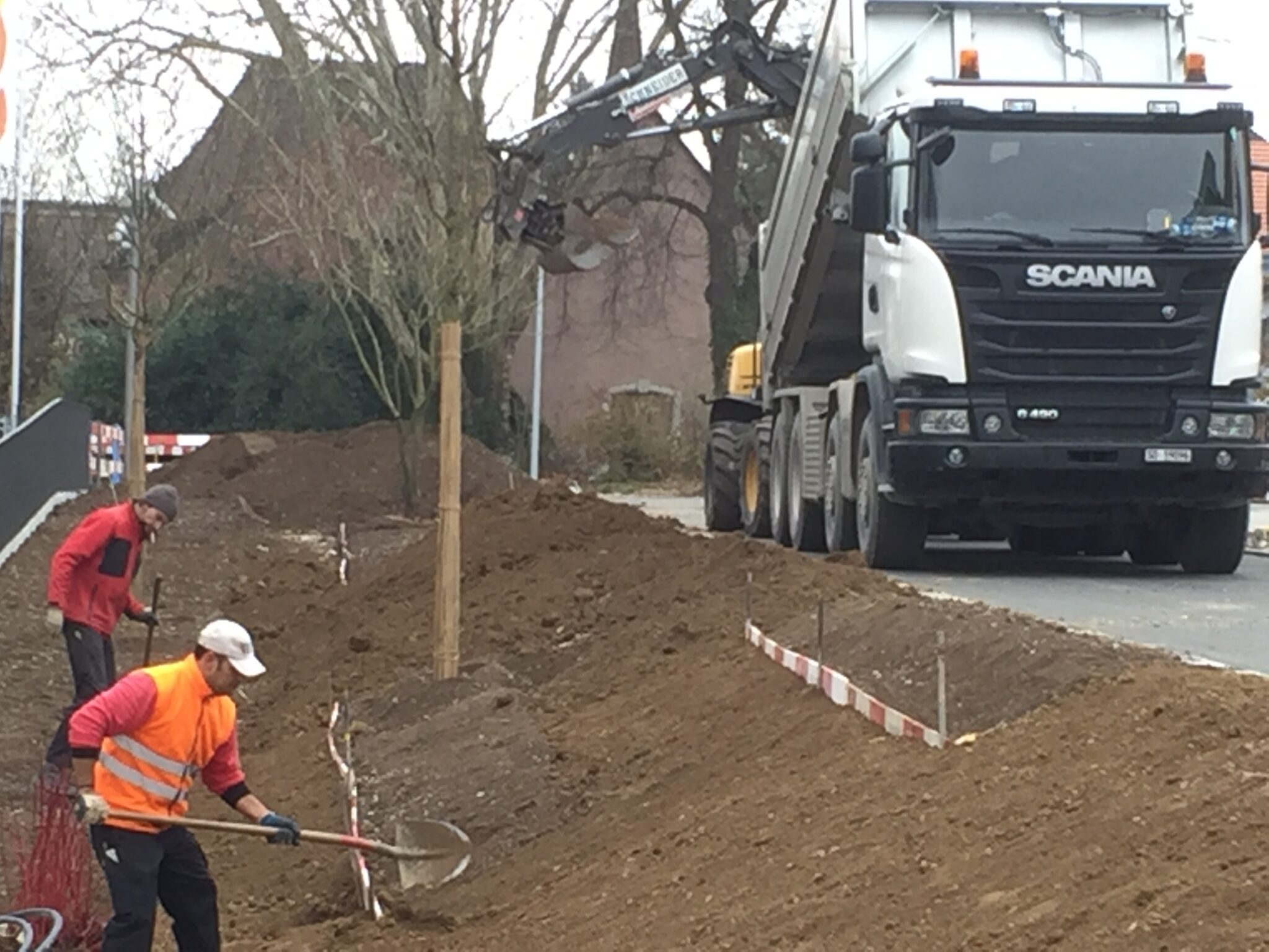 Strassenrand bauen.jpg